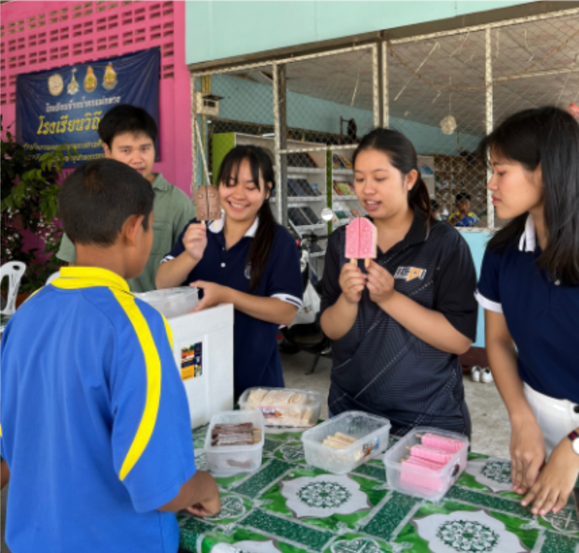 Ice Cream Showcase 1